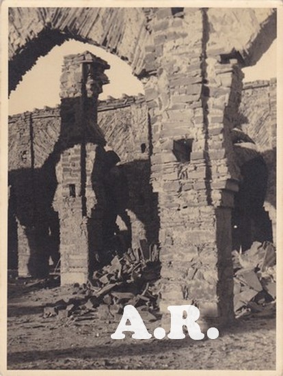 alcazaba de smara pilastra de arcadas 1934.jpg